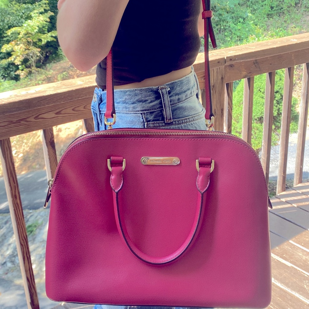 💕PINK MICHAEL KORS POCKETBOOK 💕
